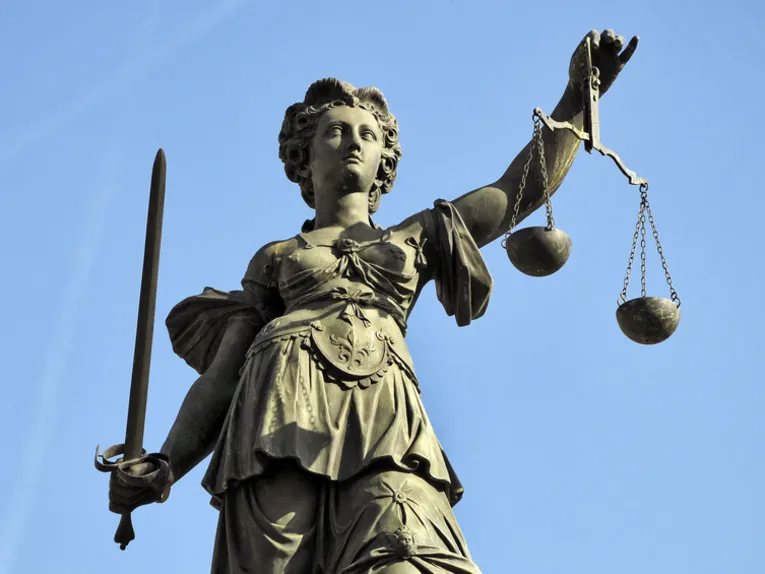 Überblick über sämtliche Rechtsbereiche