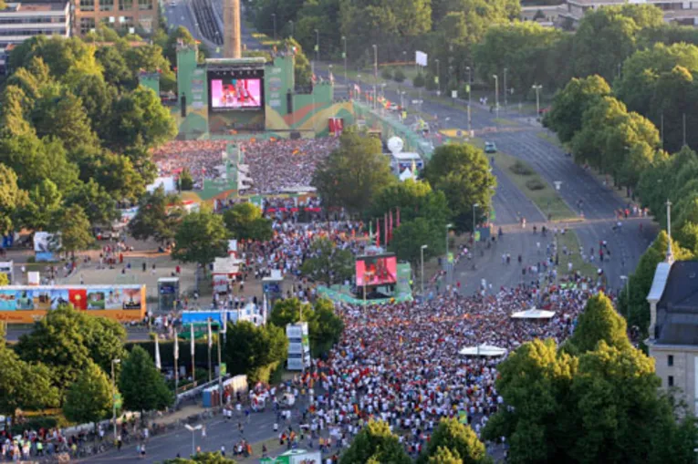 Fanfest am Waterlooplatz