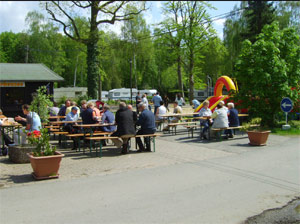 markise 7m x 4m preis Arilco Elektrische Vollkassettenmarkise Kassettenmarkise Gelenkarmmarkise Sonnenmarkise Sonnenschutz in vielen Farben und Größen wählbar in der Kassettenfarbe Anthrazit (4m 3m, Anthrazit) Wähle deine Farbe:Schwarz/Grau YMM_2020_Dodge_Charger_36L_V6 Kiwi Motorhome – 4