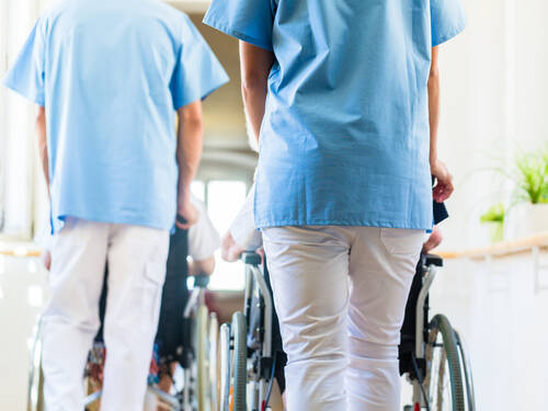 Teilstationare Pflege Pflegeangebote Und Dienste In Der Region