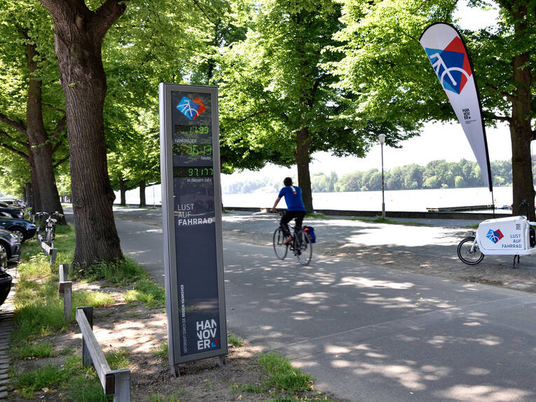 Fahrradzahlstelle Maschsee Leuchtturmprojekte Umwelt Bilder Region Hannover Bilder 01 Data Neu Media Hannover De
